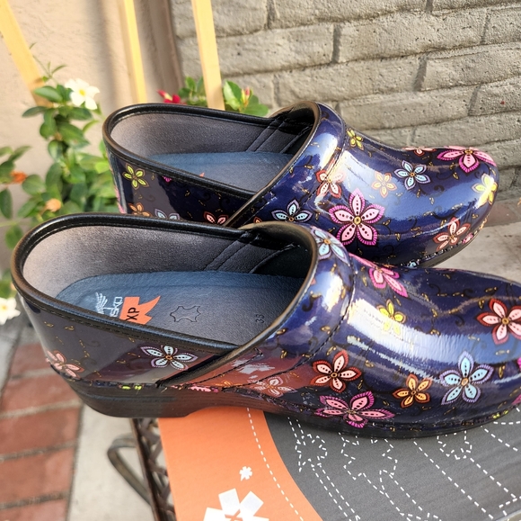 Dansko Clogs - Picture 3 of 7